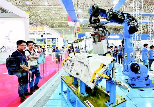 6.7 中国（武汉）国际自动化与机器人展览会现场.jpg