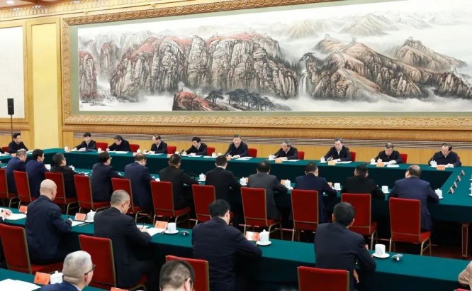 2月17日，中共中央总书记、国家主席、中央军委主席习近平在京出席民营企业座谈会并发表重要讲话_副本.jpg