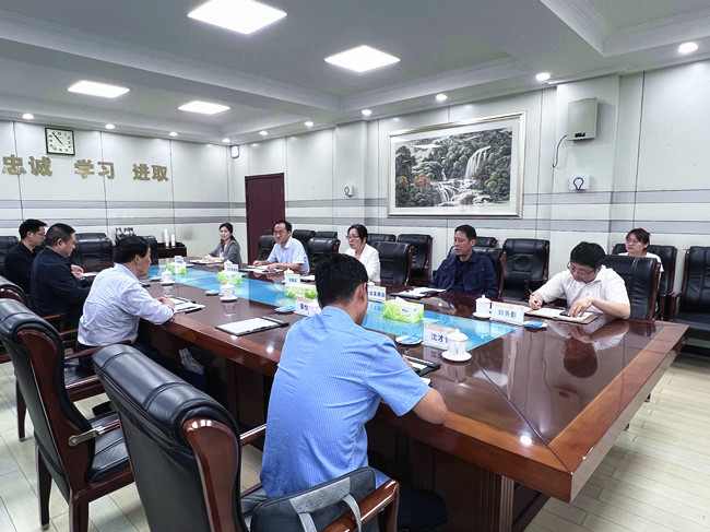5－省企联调研组赴大冶有色座谈交流 b2d23ed632_副本.jpg