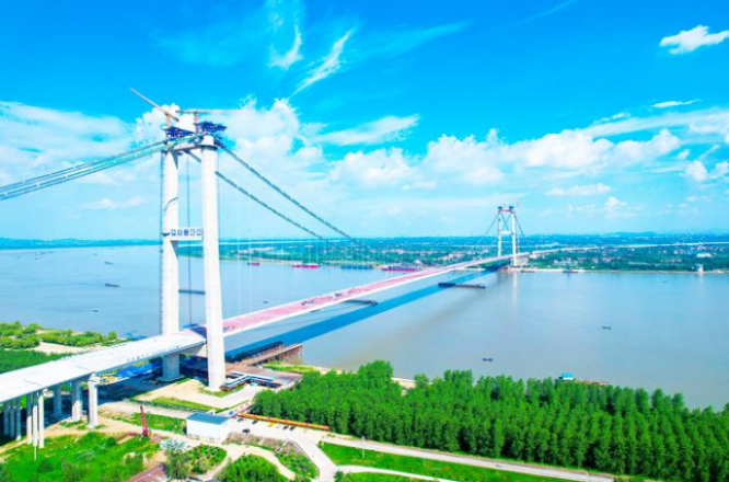 1建设中的双柳长江大桥，与周边生态和谐共生_副本.png