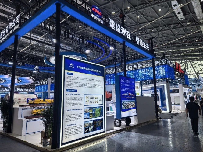 中国铁建展位_副本.jpg
