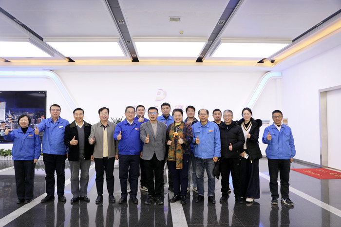 3－考察调研组与东贝集团领导合影. _173338_副本.jpg