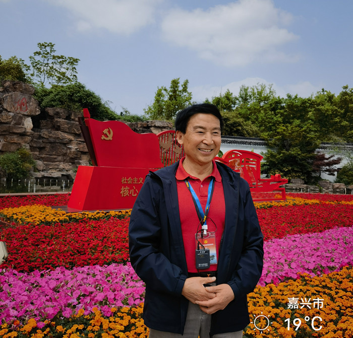 4-宋克杰参观南湖主题公园_副本.jpg
