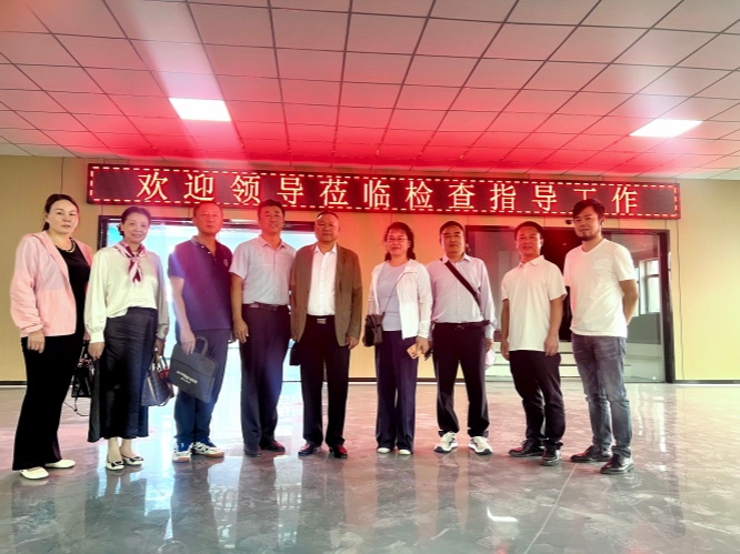 3 湖北省企联企业家考察团合影_副本.jpg
