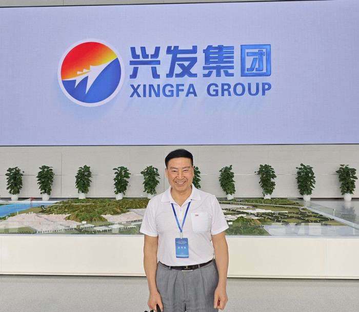 18-宋克杰在宜昌考察兴发集团 副本.jpg